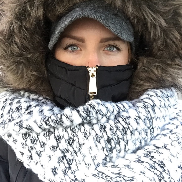 Meet your Posher, Liz - Picture 1 of 1